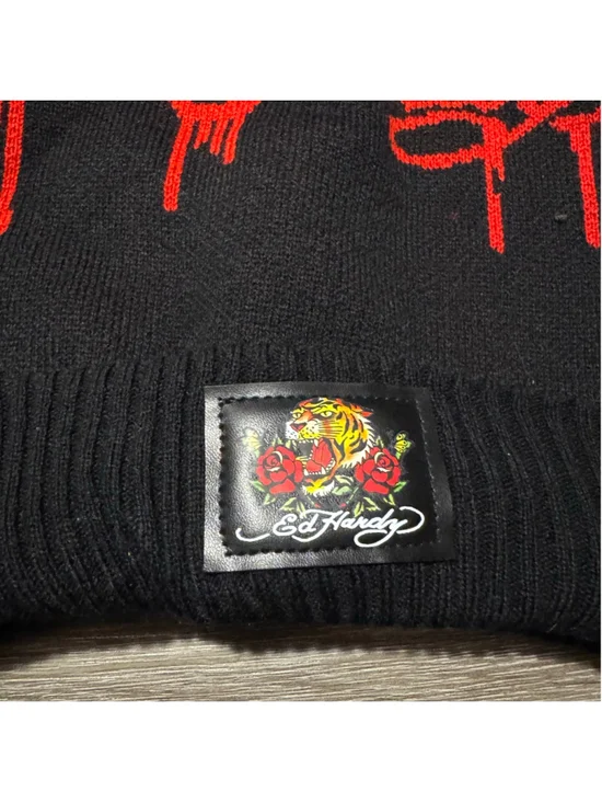Ed Hardy Beanie One Size Black Red Drip Logo Pom Pom Hat - Picture 2 of 5